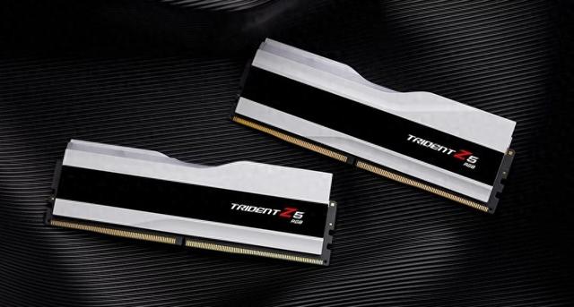 16GB内存还够用吗？与32GB差异有多大？7款游戏测试出炉