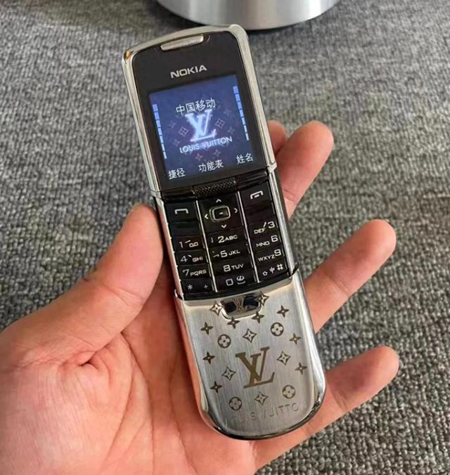 当年3万块的诺基亚，还是LV限定版，如今闲鱼卖600元