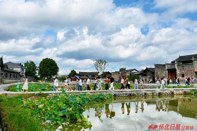 当怀化高校青年“遇见”旅发大会：青春与山水同辉，青年为怀化添彩