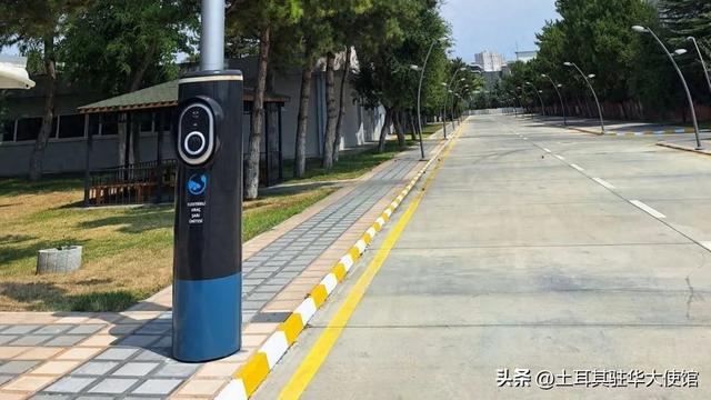 土耳其推出具备免费充电和无线网络功能的智能路灯