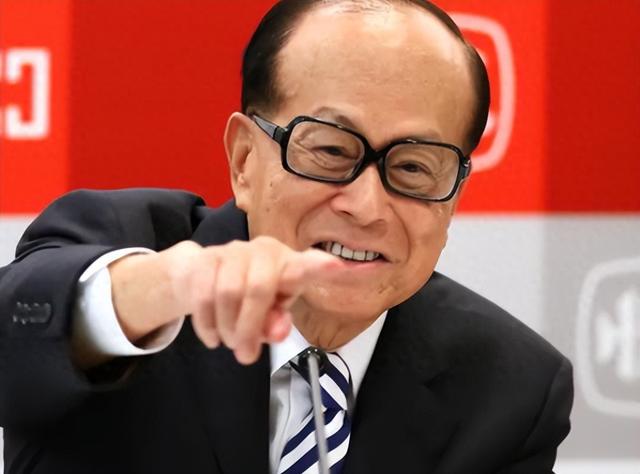 李嘉诚预言中了！现在手握“2套房”的家庭，或难避免3个结果！