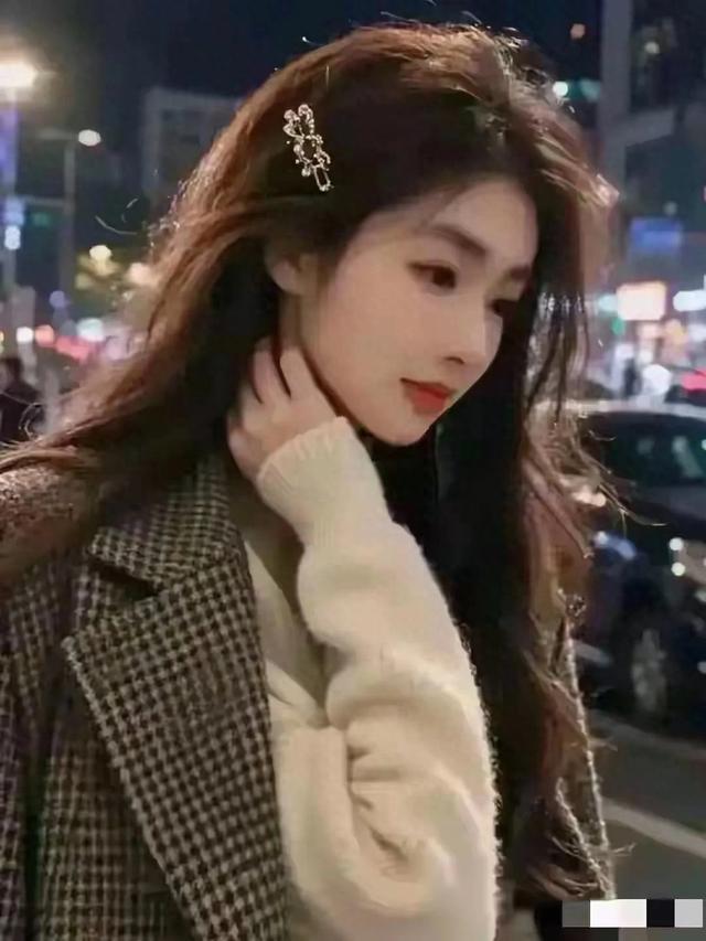 河南洛阳一校花好漂亮, 身高168cm,体重46kg 美的让人移不开眼