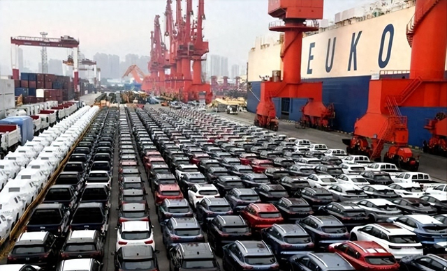 铁了心对付中国？暴跌58%，俄罗斯大幅加税	，中国汽车出口骤降