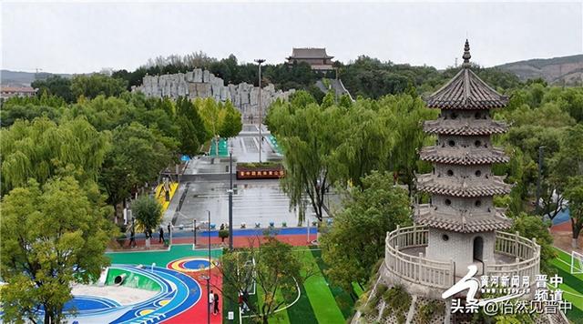白天逛公园 晚上看大片！昔阳颐民体育公园国庆假期“日夜精彩”