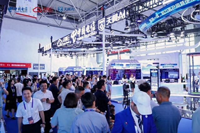 四大展区绘就数智新图景！中国电信携“优数精算 星辰智惠”亮相2025数博会