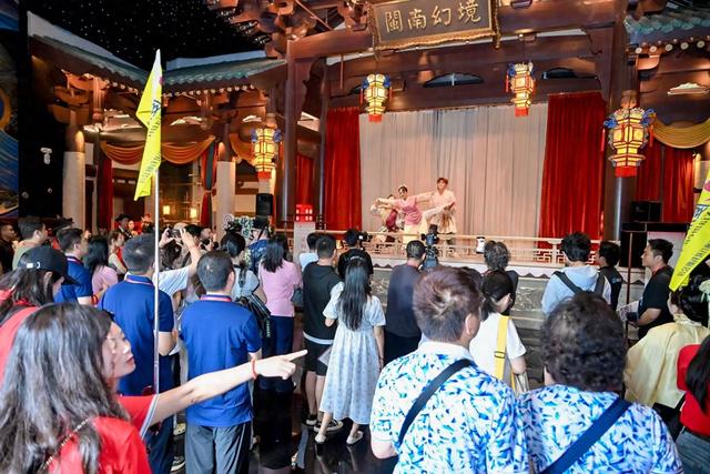 2025中国厦门中秋旅游嘉年华活动启幕
