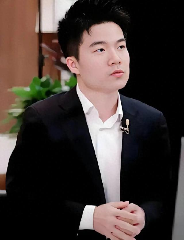 1147万人！董宇辉西安中秋直播爆火，70个“丈母娘”花篮堆成花海