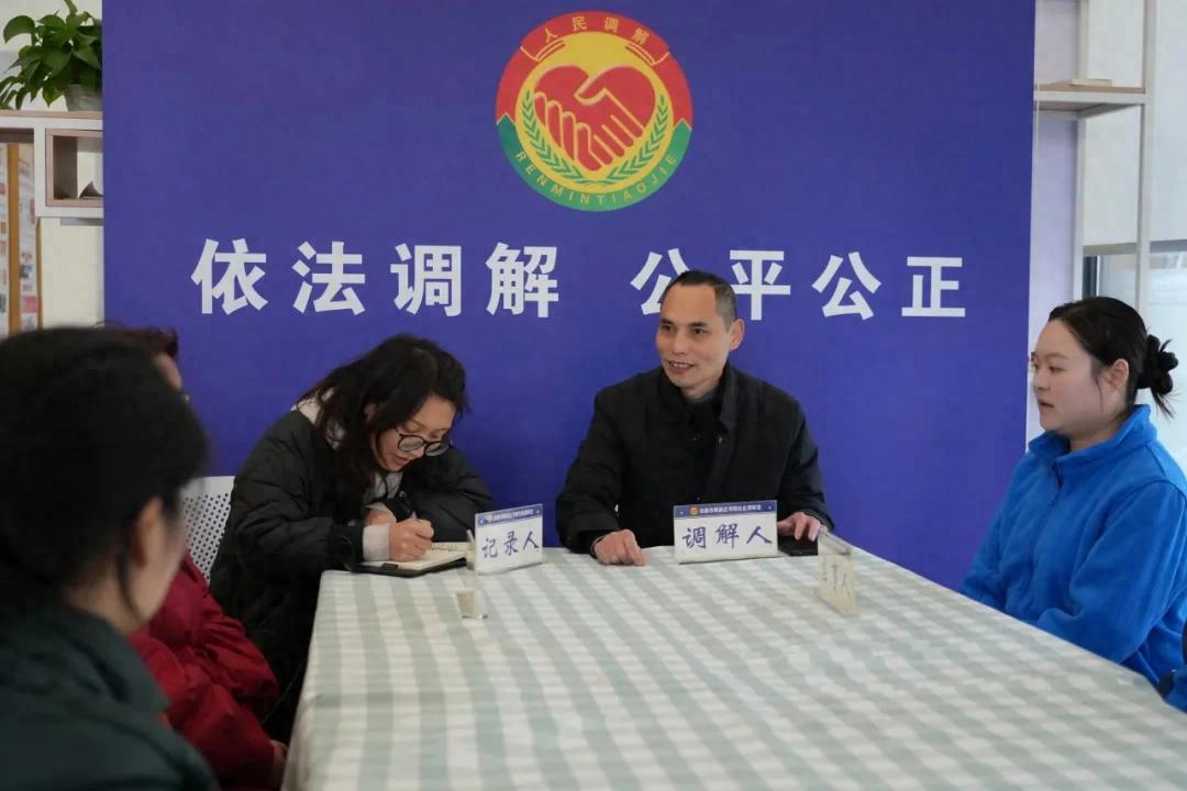 “有事找清哥”!全国表扬的人民监督员李尚清,扎根基层16年解民忧插图 “有事找清哥”!全国表扬的人民监督员李尚清,扎根基层16年解民忧插图