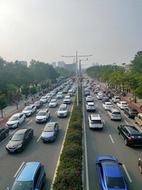 五一出行：甜枣与耳光齐飞，你敢接吗？