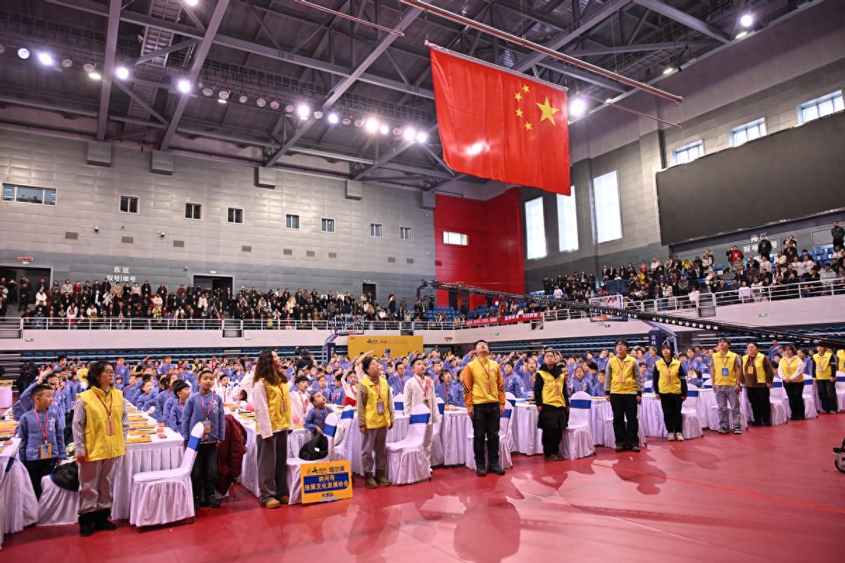 千年珠算邂逅大国重器——第二届"大位杯"青少年非遗美育实践活动在哈尔滨圆满收官(图1) 千年珠算邂逅大国重器——第二届"大位杯"青少年非遗美育实践活动在哈尔滨圆满收官(图1)