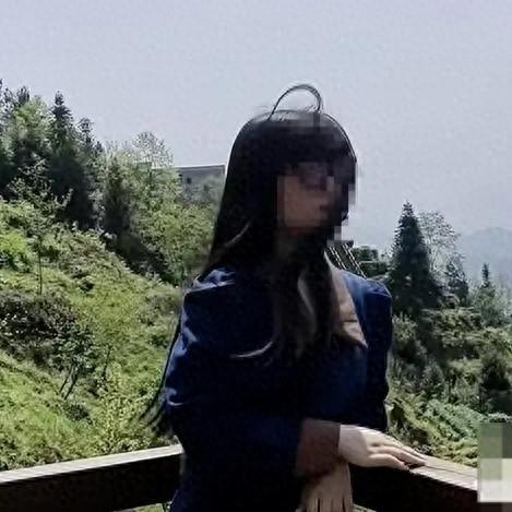 “女子被前男友泼汽油烧伤案”被发回重审	，被害人：目前精神状态等各方面都不太好