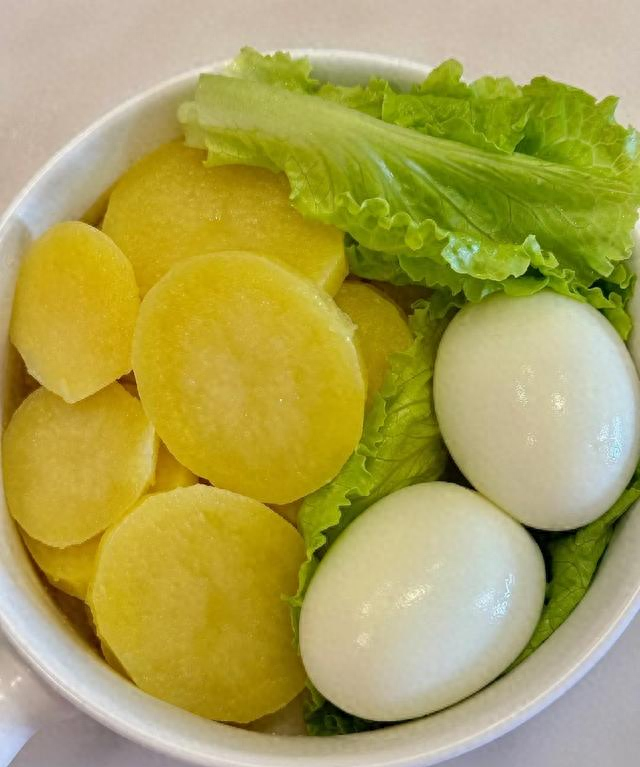 已瘦了26斤：早上改吃土豆鸡蛋+这两样，挺掉秤！