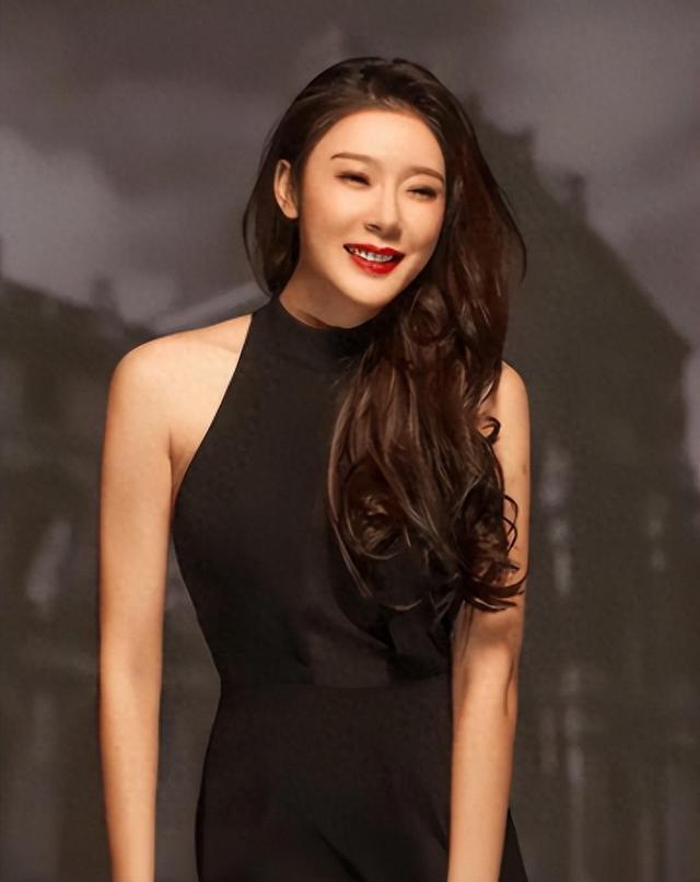 李泽楷被她迷得神魂颠倒，林丹为她不顾妻儿，她究竟有什么魅力？