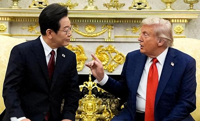 中国不放开稀土，或加征200%关税，话音刚落，特朗普迎来3大噩耗