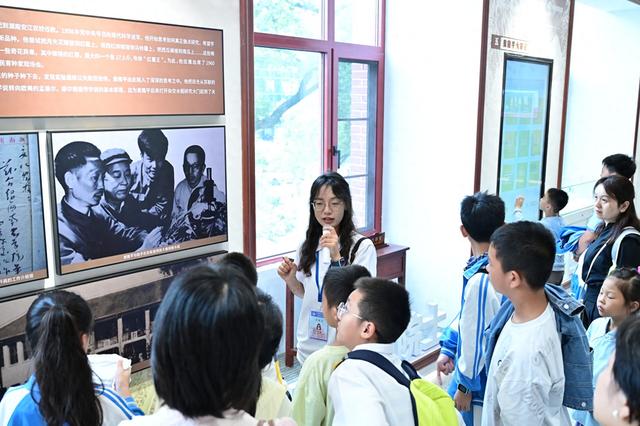 全国科普月：“走进科学家实验室”科普讲堂 引领青少年实景探秘科学世界