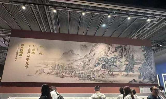 曝南博前院长小情人无数，玩弄女下属时被撞见，岳父身份不简单！