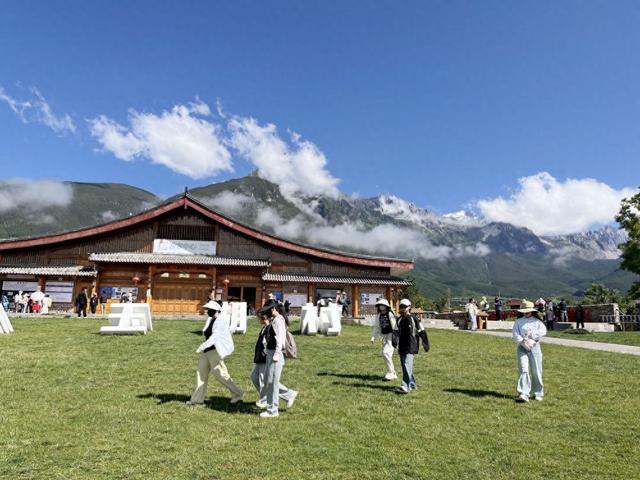 逃离酷暑！玉湖村，邂逅雪山下的清凉夏日