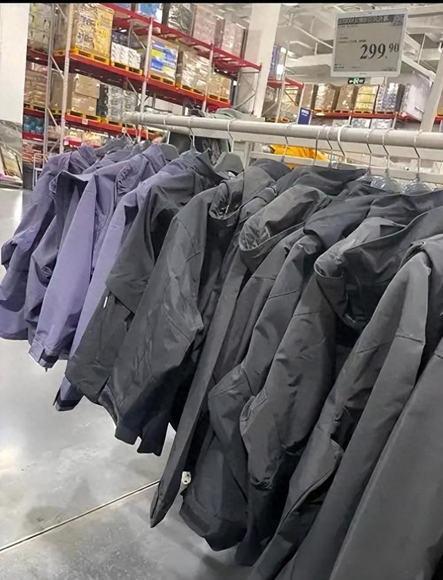 稻草人品牌什么档次（冲锋衣哪个牌子好可以看这冲锋衣十大名牌排名）