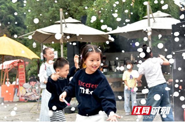 国庆游张家界|黄龙洞景区：综艺潮玩欢乐多