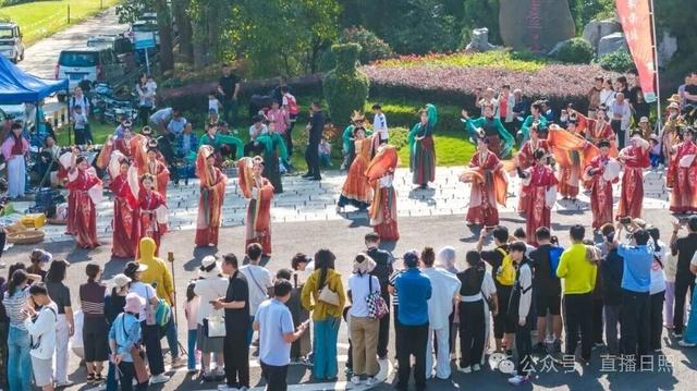 日照天台山旅游区人气爆棚！