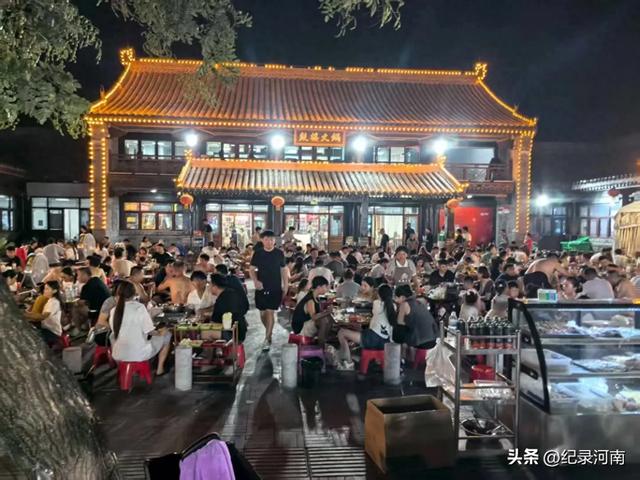 开封团队运营商丘归德古城已经初见成效，看看这人气。