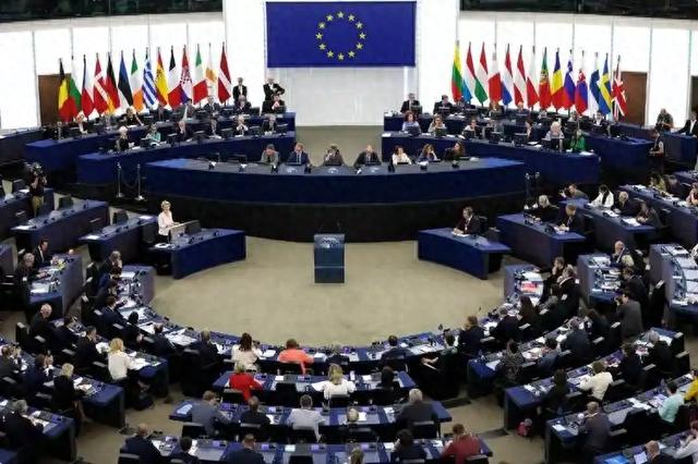 美以炸核设施，欧盟27国再下狠手！伊朗这次能扛住吗？