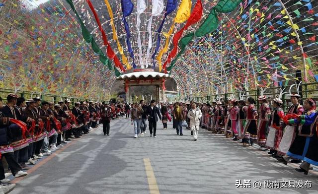 正月十五的白马山寨