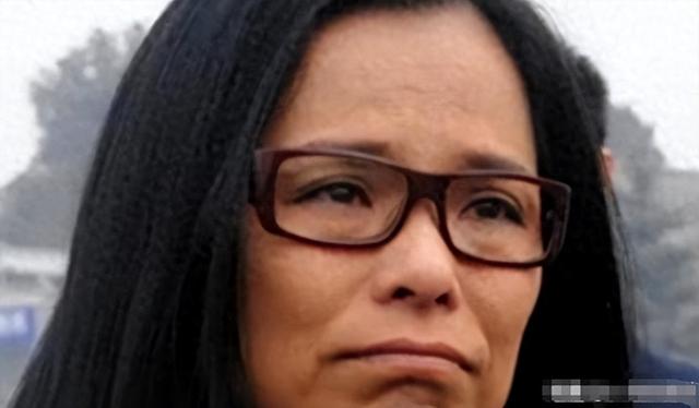 脊柱断裂	、前夫已死，63岁的"亚洲天后"韦唯	，已然走上了另一条路