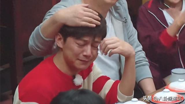 51岁的何炅被保姆起诉，无儿无女，节目停播，还是走到这一步