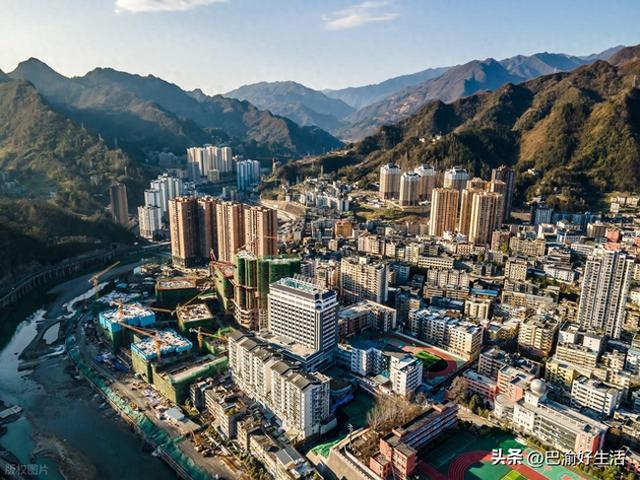 重庆最北的袖珍县，城区不如镇大，三年后高铁开通要火了！