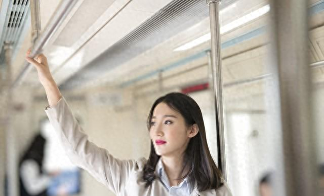 别折腾了！搞定女人，千年不破的硬道理就一条！