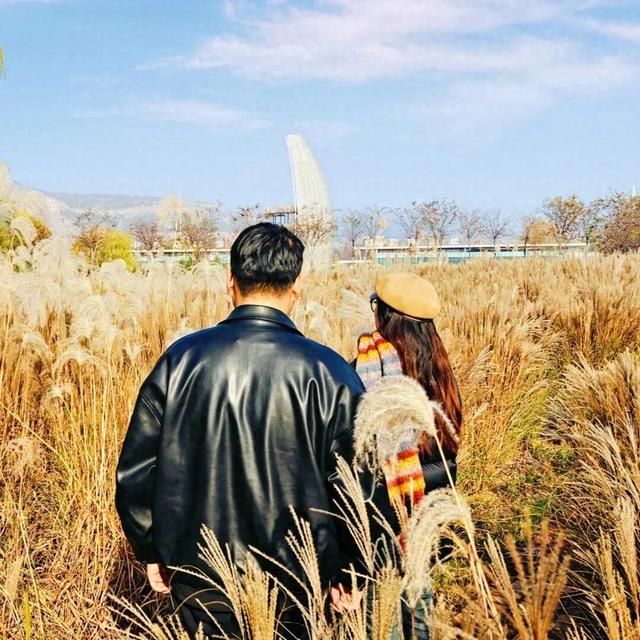 最浪漫的事，牵上“她”的手，湿地走一走