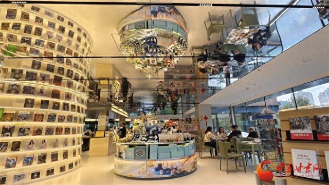 会里会外看进博：上海文化地标编织城市斑斓图景