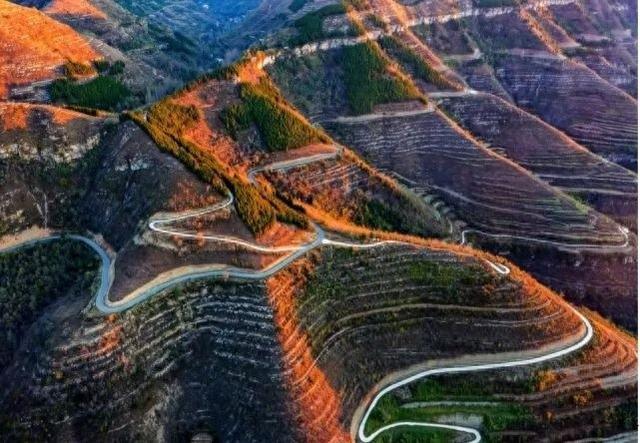 天虹玉带绕青山 一路风景一路歌——临朐旅游公路铺就幸福发展路