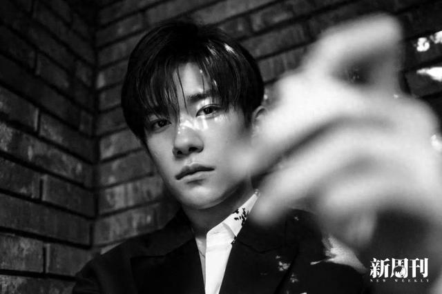 最年轻影帝易烊千玺:有时更想做个晚熟的人