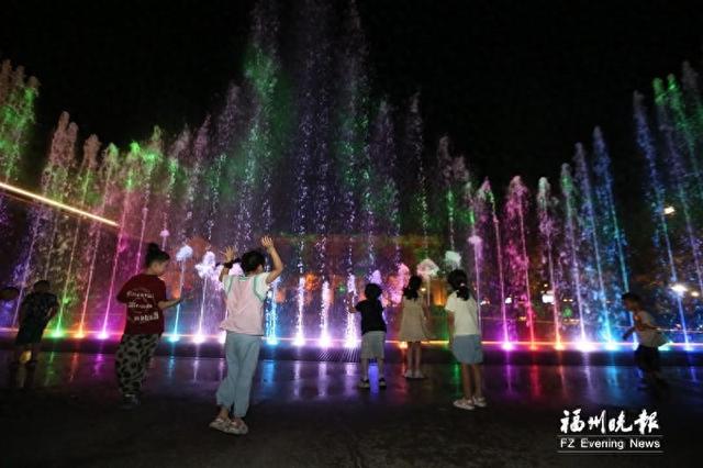 8天3.5万人次到访 夜游船政“带火”园区夜经济