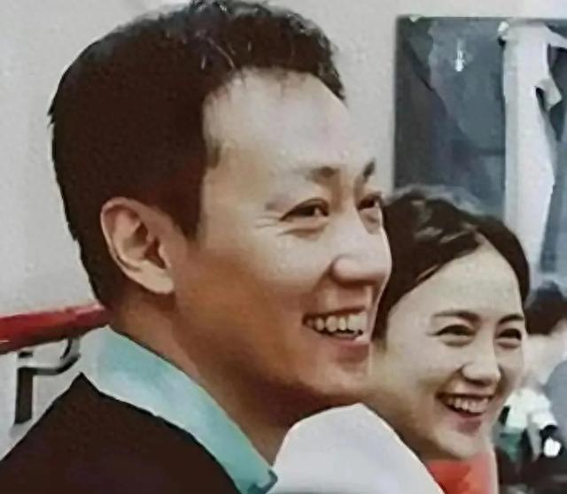 辛柏青丧妻刚满100天，离谱的事就发生了，被撮合娶马伊琍引争议