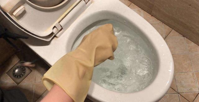 hotel的中文意思是什么？（为什么过夜的叫酒店）