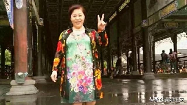 夜游都江堰：一场流淌在时光里的全家福