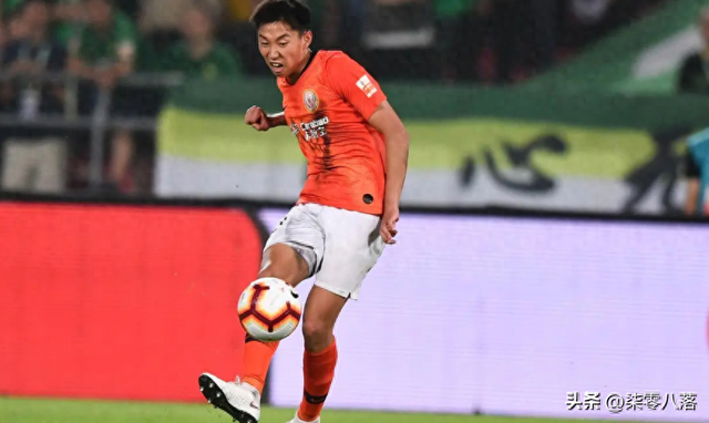 亚冠赛场“火爆一幕”：曹永竞冲动行为遭亚足联重罚