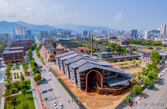 免费营地：江西景德镇市免费自驾游停车露营地、主要景点特色美食