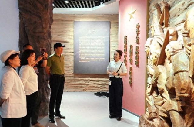 新疆和田启动秋冬季旅游线路考察 挖掘特色资源助推品牌建设