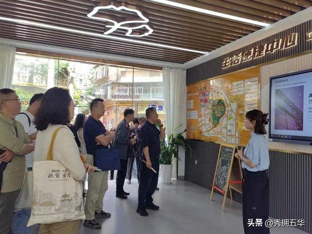 五华区政协组织党外委员视察大翠湖历史人文旅游圈