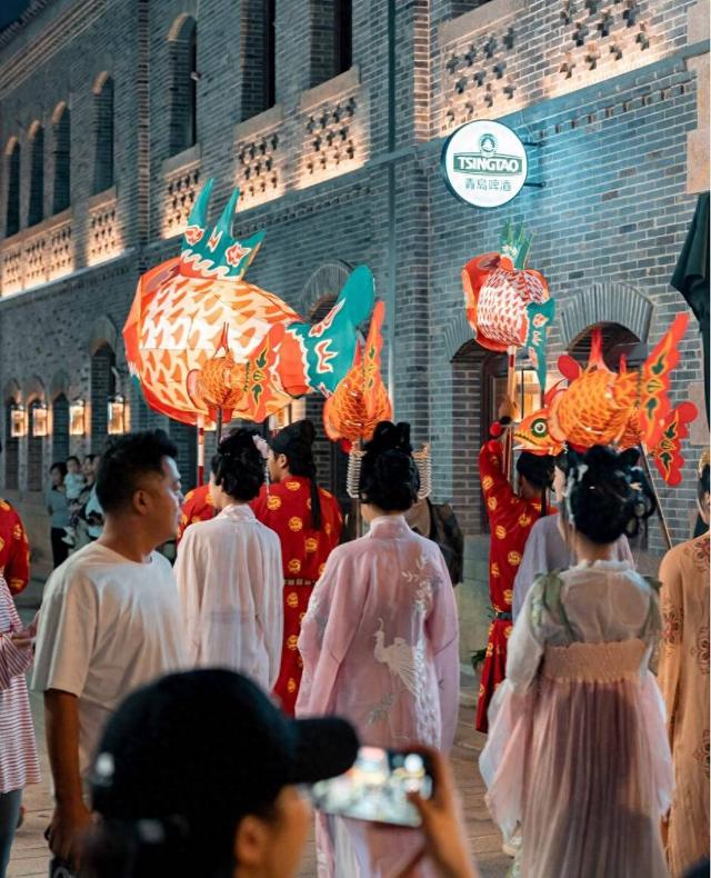 越古巷，入画游园 —— 威海栖霞街2025国庆沉浸式游园会即将开启