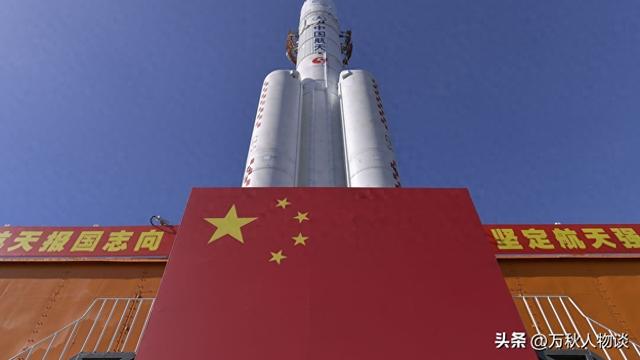 女航天员在太空中，怎么能保护自己的隐私？航天女英雄牺牲太大了