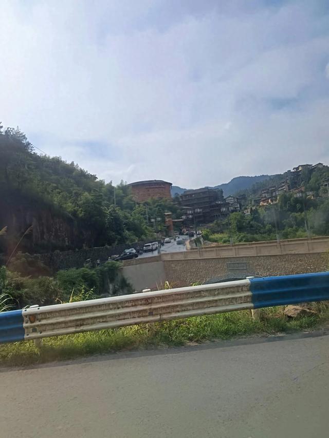 望仙谷堵车了，旅游旺季