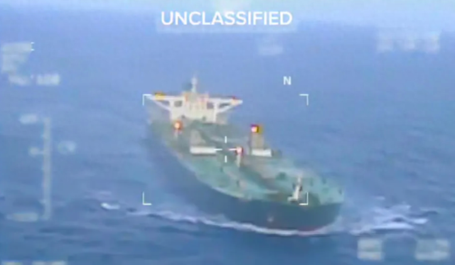 特朗普称对委内瑞拉毒品码头发动袭击并引发爆炸	，向马杜罗施压