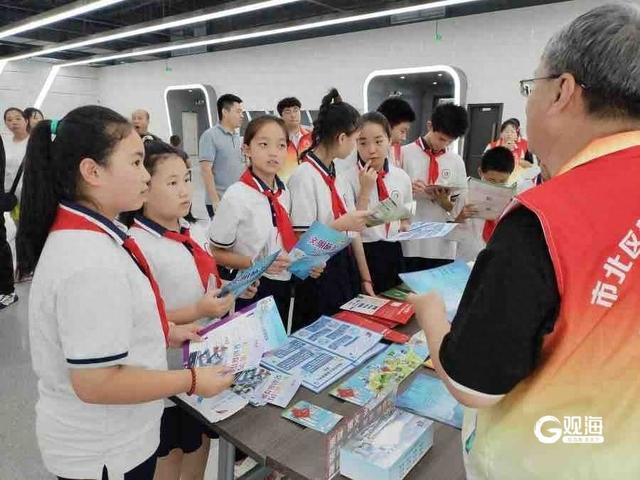 “海洋大集”上倡树文明旅游新风，市北区深化暑期文明行动
