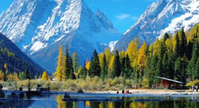 52 人民日报金句：凡是磨你，皆为渡你