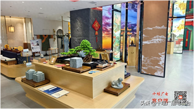聚焦盛会筹备 | 武当国际文化旅游创意活动文创作品展布展完成 500余件匠心之作将集中展出